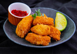 Iscas de Peixe à Milanesa